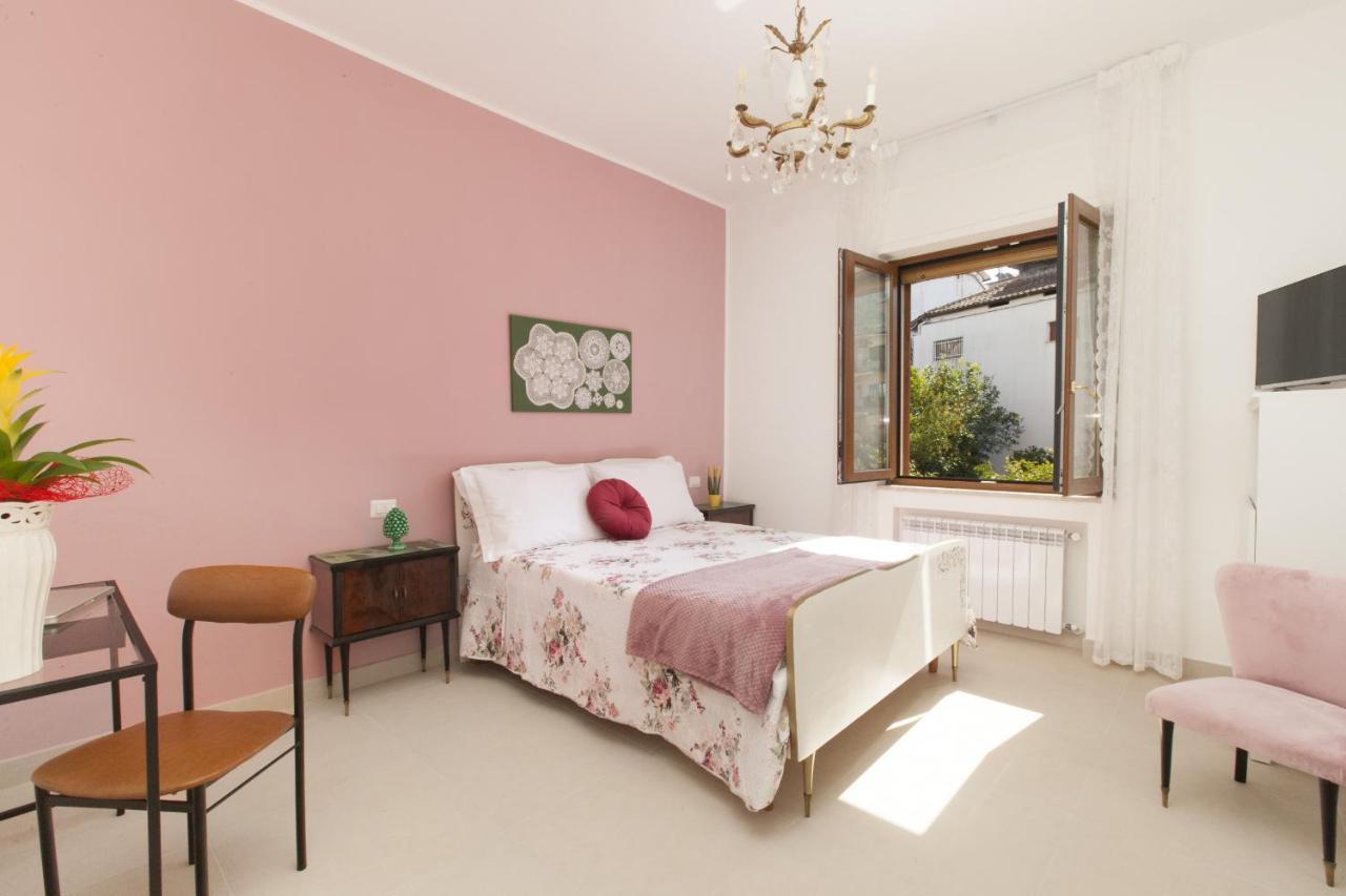 Estate4Home - Casa Luigino Сант'Аньєлло Екстер'єр фото