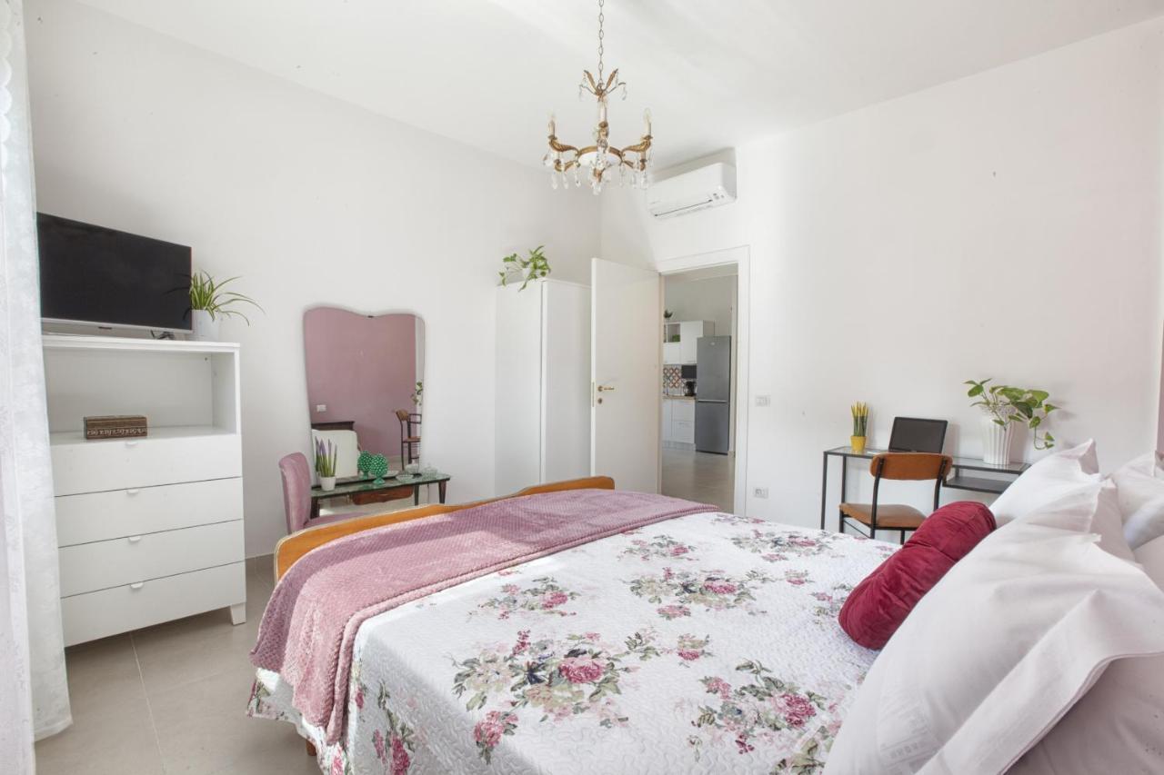 Estate4Home - Casa Luigino Сант'Аньєлло Екстер'єр фото