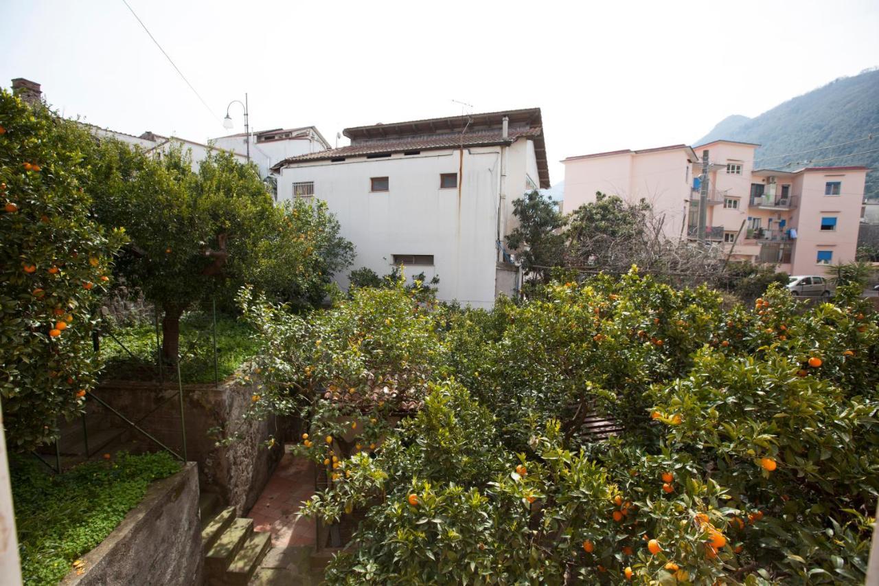 Estate4Home - Casa Luigino Сант'Аньєлло Екстер'єр фото